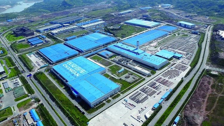 Industria automotriz: así funciona la megafábrica de Changan capaz de producir 1.200 vehículos diarios