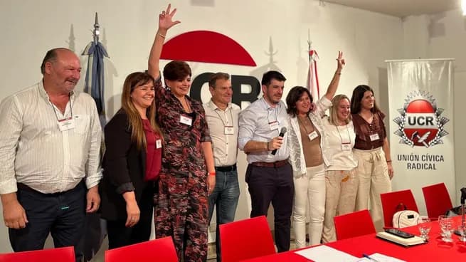 El radicalismo exhibe músculo territorial: cumbre de 300 intendentes y gobernadores en Santa Fe