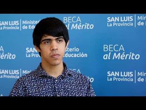 Alejandro Escudero, becario