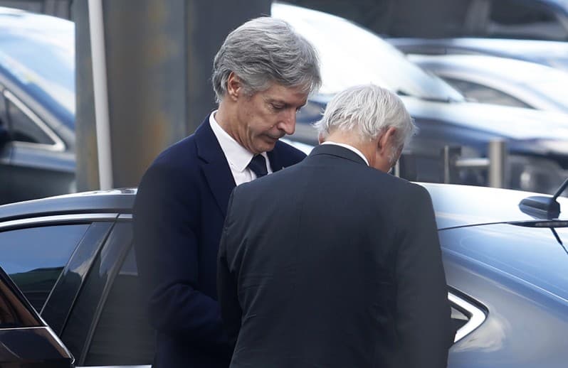 Caputo contuvo el reclamo de bancos para que habilite créditos en dólares con el nuevo bono