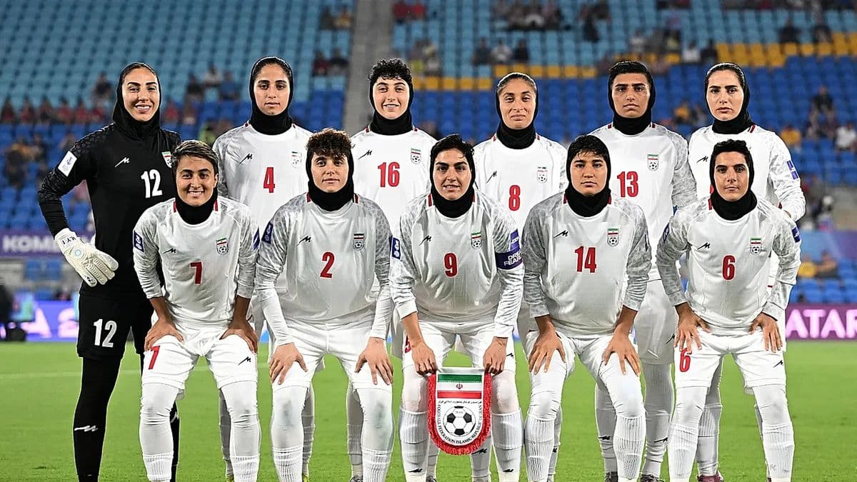 Australia le concedió asilo a cinco futbolistas iraníes que escaparon de su delegación tras negarse a cantar el himno