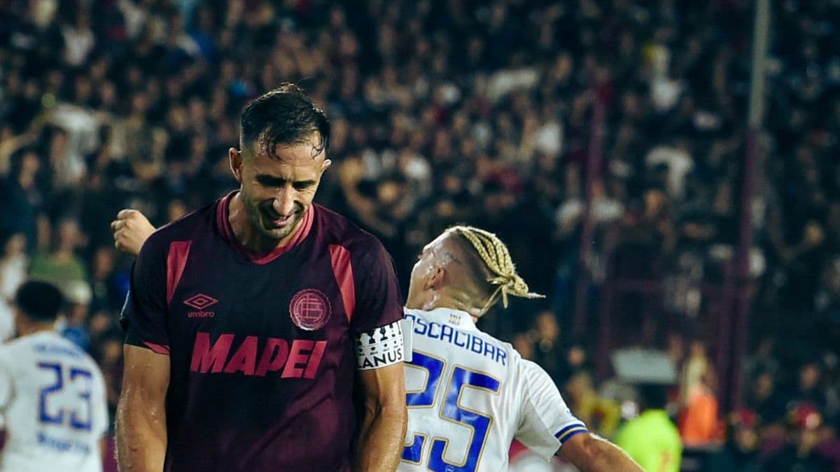 Boca goleó por 3 a 0 a Lanús de visitante y toma aire en el torneo