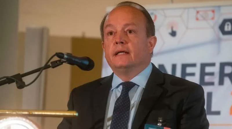 El ex viceministro de Economía advirtió que tal vez haya que volver a poner el cepo