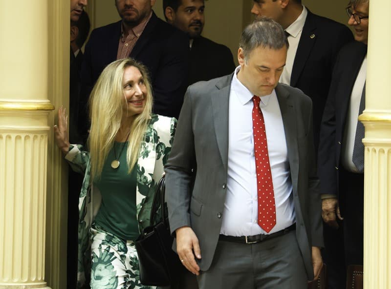 En el entorno de Karina dicen que Adorni les miente: «Tenemos miedo que aparezca más mugre»