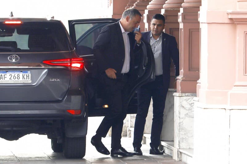 La esposa de Adorni trabaja con la empresa cercana a Karina que quiere quedarse Tecnópolis