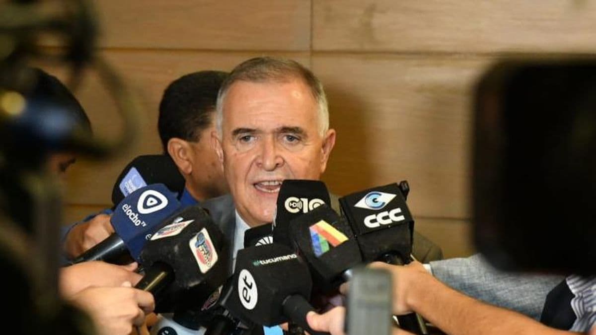 Osvaldo Jaldo exigió la renuncia del coordinador de Radio Nacional Tucumán por los agravios contra Mercedes Sosa