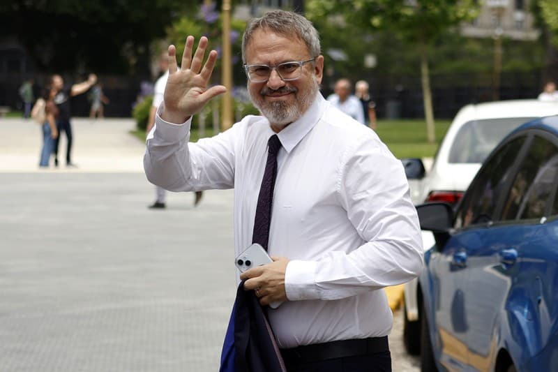 Un ministro de Jorge Macri cruzó a Valenzuela por la basura que tiran a la General Paz