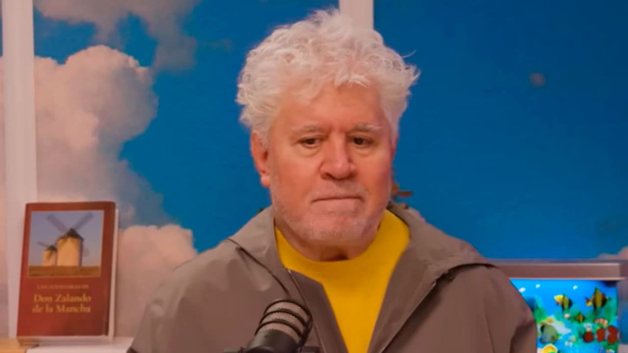 Llevamos décadas hablando de las «chicas Almodóvar» pero el director odia el concepto: «No me llevo bien con ese término»