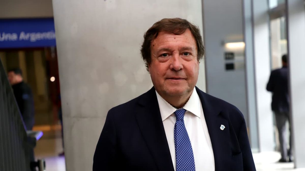 Alberto Weretilneck: "Tenemos que trabajar en la bÃºsqueda de inversiones y en la competitividad"