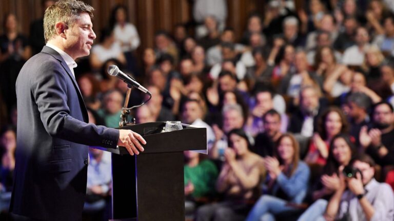 Axel Kicillof viaja a EspaÃ±a, busca inversiones y refuerza su perfil nacional