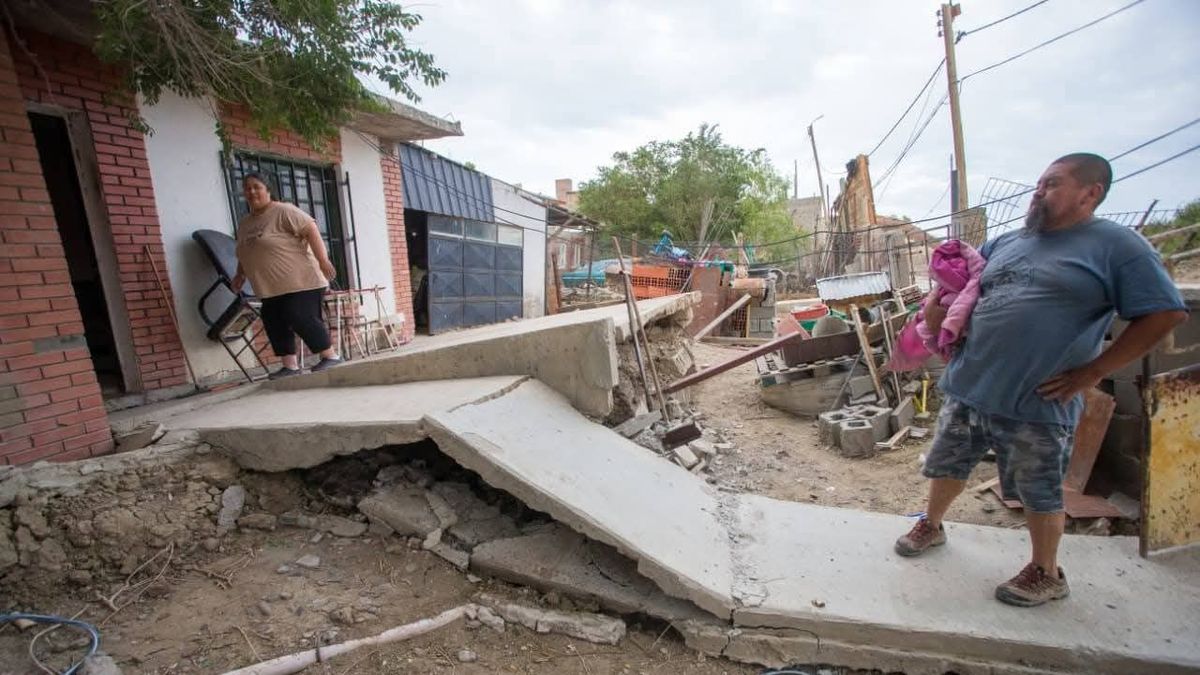 Chubut anunciÃ³ crÃ©ditos de hasta $300 millones para los afectados por el derrumbe del cerro Hermitte