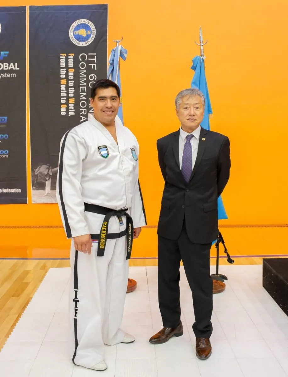 Comodoro vivió un seminario histórico con el Gran Maestro Choi Jung Hwa