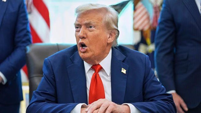 Donald Trump negó las acusaciones del agresor y estalló en contra una periodista: "No soy un pedófilo ni un violador"