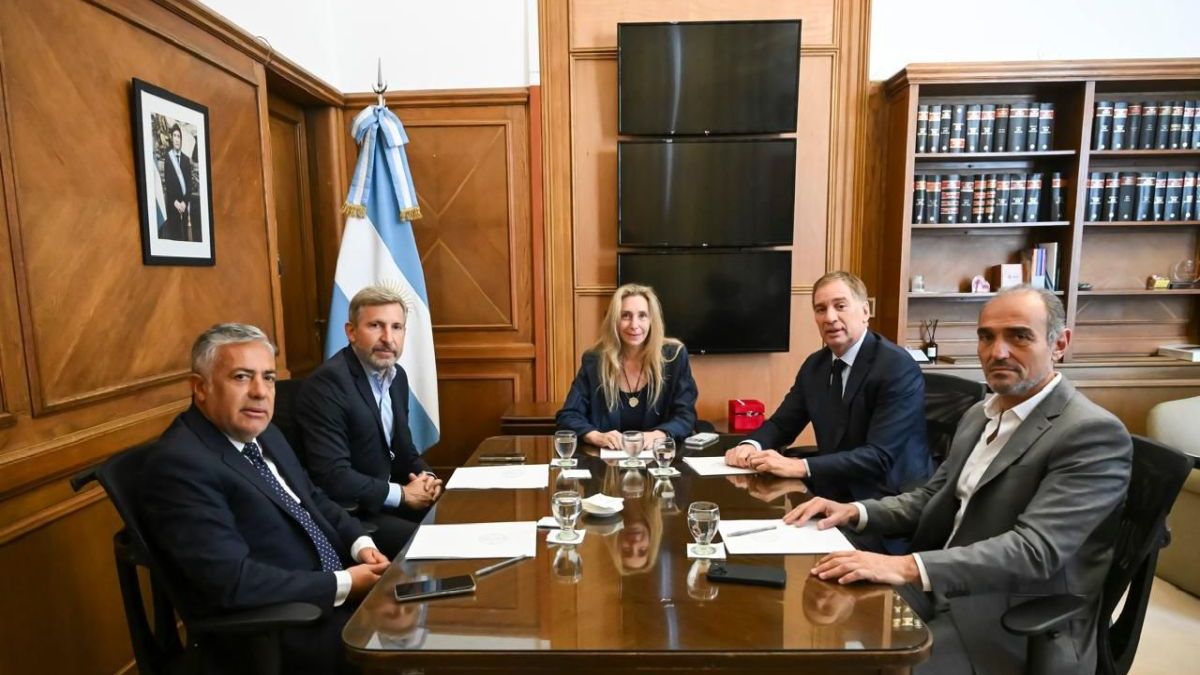 Karina Milei encabezÃ³ una cumbre con gobernadores aliados en la Casa Rosada