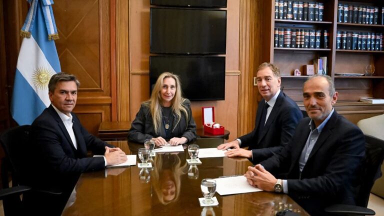 Karina Milei recibiÃ³ en la Casa Rosada al gobernador de Chaco, Leandro Zdero