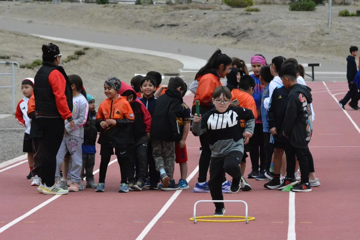 La Escuela 722 celebra su aniversario con una corrida solidaria