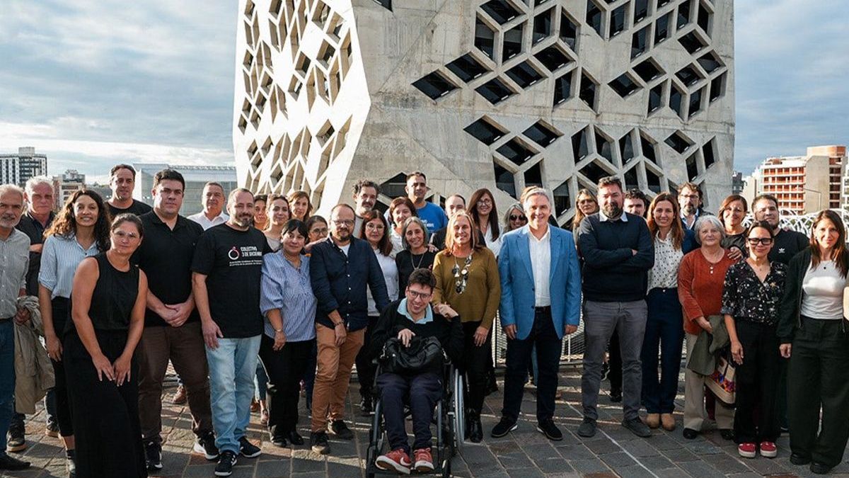 MartÃ­n Llaryora anunciÃ³ mÃ¡s fondos para discapacidad y apuntÃ³ contra NaciÃ³n por los recortes