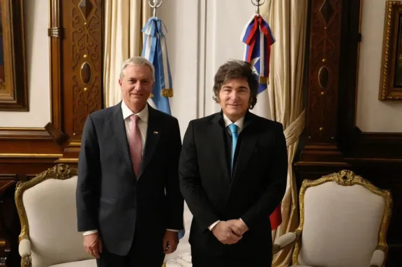 Milei asiste a la asunción de Kast en Chile para fortalecer la alianza regional