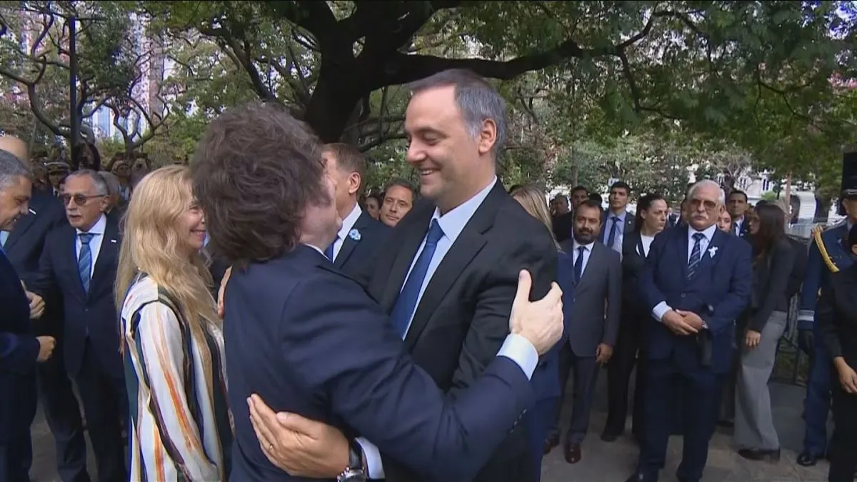 Milei encabeza reunión de Gabinete para relanzar la gestión y sostener a Adorni