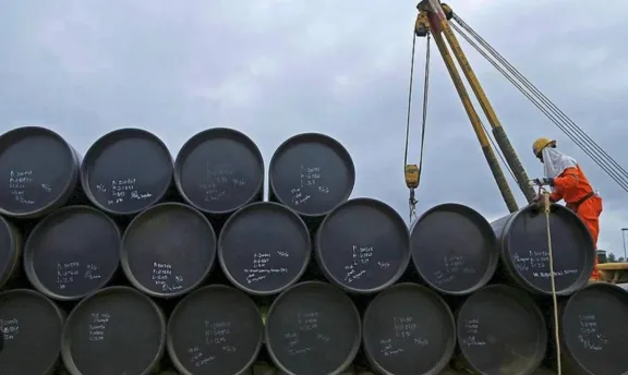 Petróleo: el barril cae un 16 por ciento tras el alto el fuego en Medio Oriente