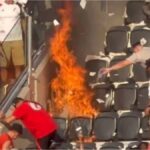 Recibimiento con susto en el Monumental: toneladas de papeles y el incendio que causó pánico en las tribunas
