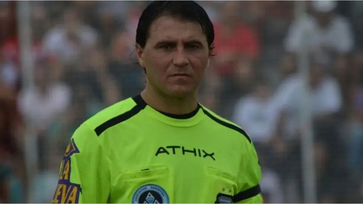 Rompió el silencio Héctor Paletta, el árbitro del VAR del Superclásico: "Sigo convencido, no fue penal"