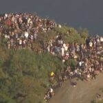 Tiroteo, caos y miedo en Río de Janeiro: casi 200 turistas quedaron atrapados en la cima de un morro durante un operativo narco