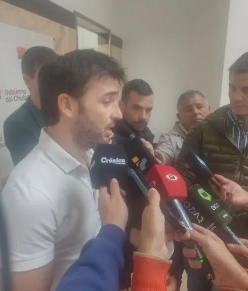 Torres tomó distancia de la polémica en Rawson