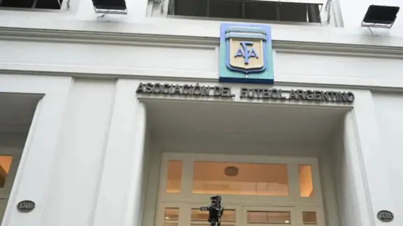 Allanamientos a varios clubes por la causa contra la AFA y Sur Finanzas