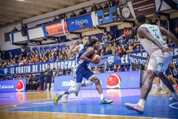 Argentino logró la permanencia y Atenas volvió a descender
