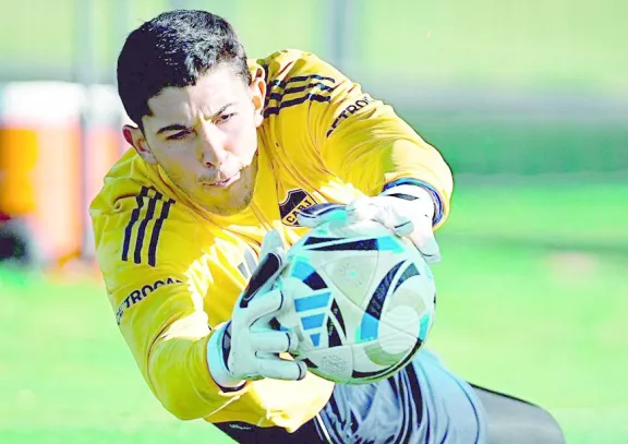 Boca va por el pase a cuartos frente a Huracán