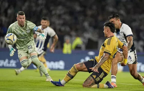 Boca vuelve a la Copa y Racing debuta en la altura: así arranca el sueño continental