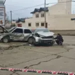 Brutal choque entre dos autos dejó tres personas hospitalizadas en Caleta Olivia