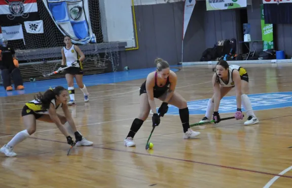 Chenque clasificó a semifinales y Náutico buscará el quinto puesto