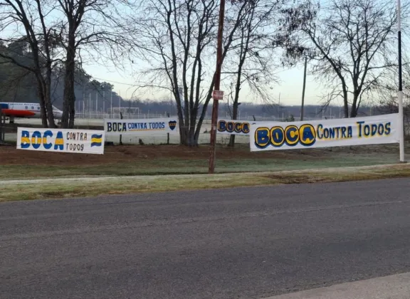 Con pasacalles sugerentes, Boca espera
