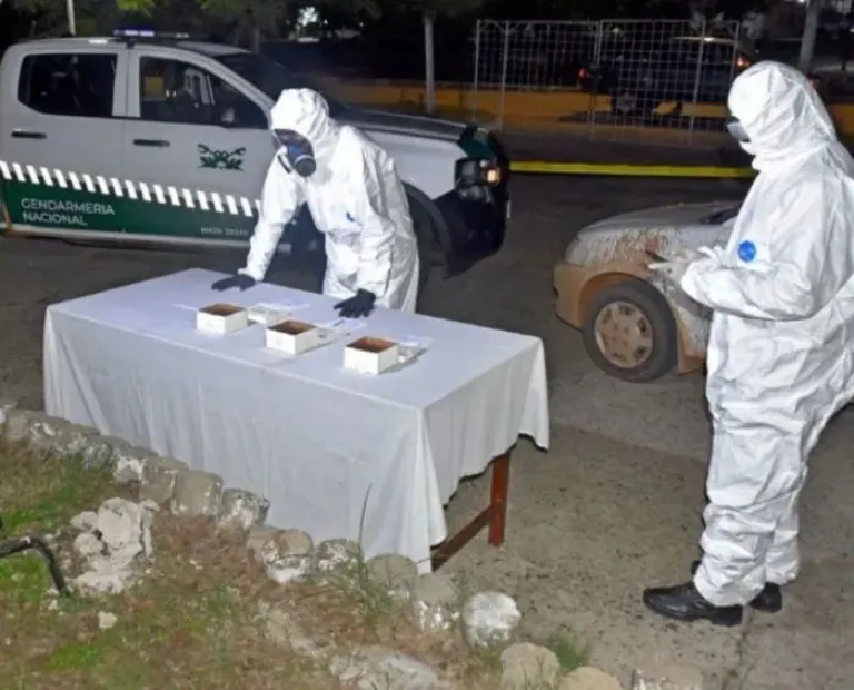 Detuvieron en Corrientes a un taxista con 300 ampollas de fentanilo ocultas que provenían de Paraguay