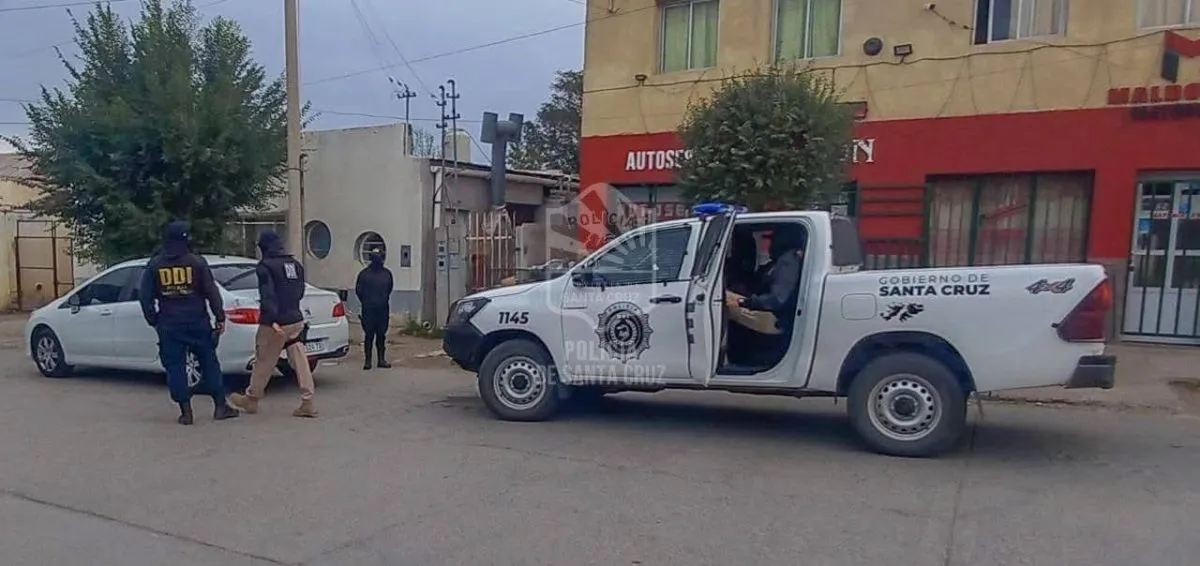 Dos detenidos en Deseado con pedidos de captura emitidos por la Justicia de Chubut