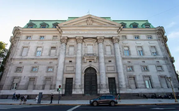 El Banco Nación cerró 60 sucursales y proyecta un ahorro de más de $1