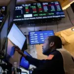 El BCRA mantiene el cepo a empresas y caen los bonos