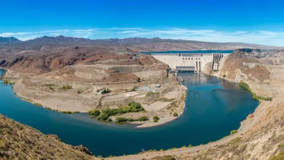El gobierno preadjudicó las centrales hidroeléctricas del Comahue por más de USD 700 millones