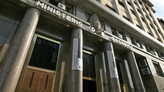 El Gobierno renovó deuda con tasas más bajas y dejó 620 mil millones en el mercado