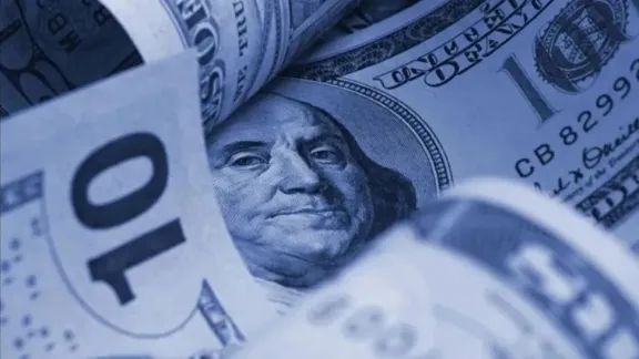 El Gobierno rompe la flotación e interviene el mercado para frenar la escalada del dólar