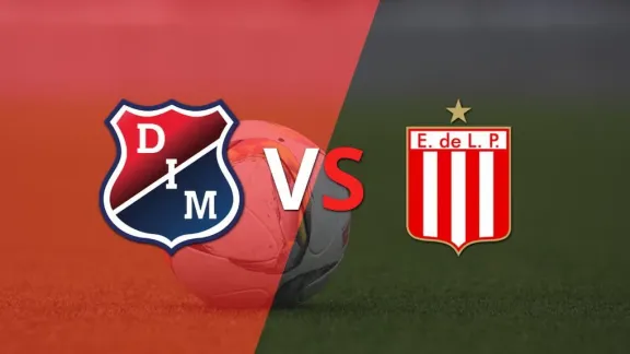 Estudiantes enfrenta a Independiente en Medellín