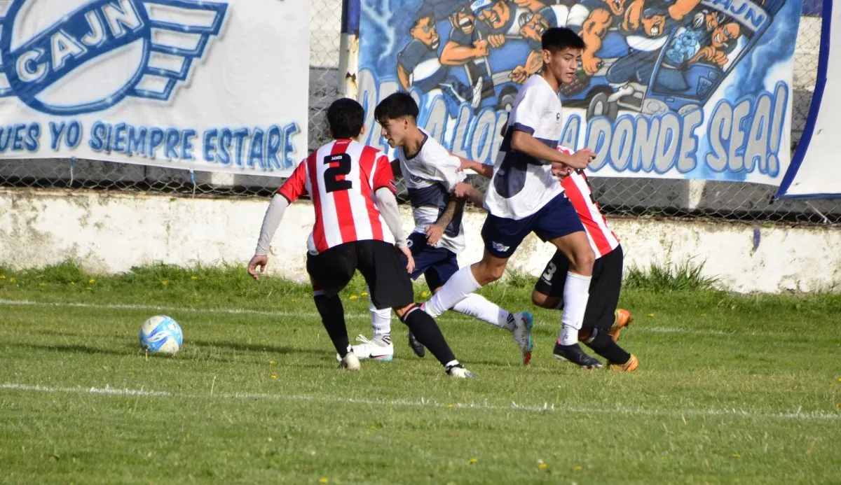 Goleada de Jorge Newbery para convertirse en finalista del Provincial