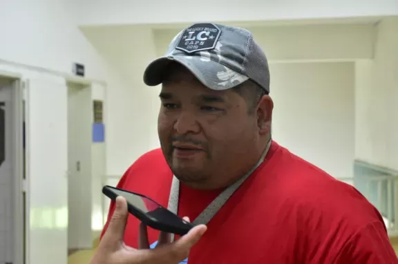 "Hacemos mucha contención, pero eso no vende"