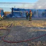 Importante incendio destruyó una estructura rural sobre Ruta 7