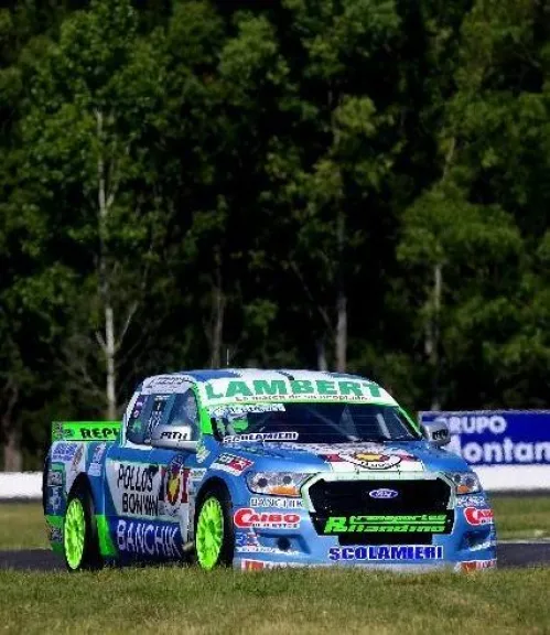 Juan Antonio Sandín de Perito Moreno corre en el TC Pista Pick Up