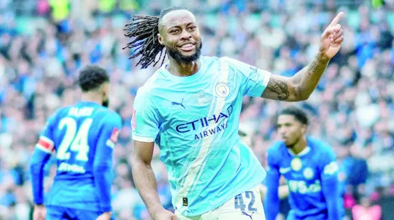 Manchester City celebró  al vencer al Chelsea