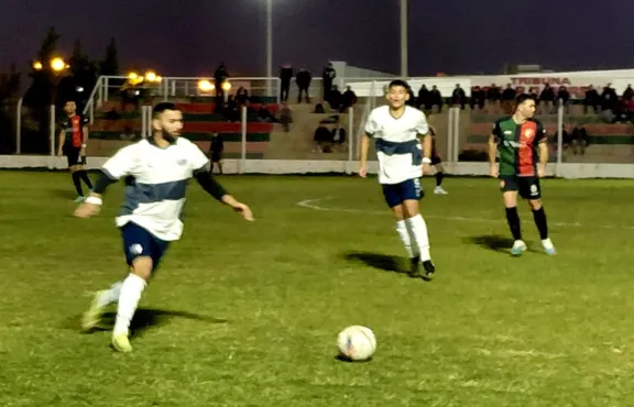 Newbery se arrimó a Saavedra