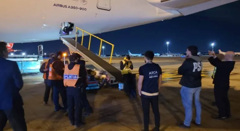 Operación Oh Là Là: Desbaratan una organización narco que enviaba cocaína desde Ezeiza hacia Francia
